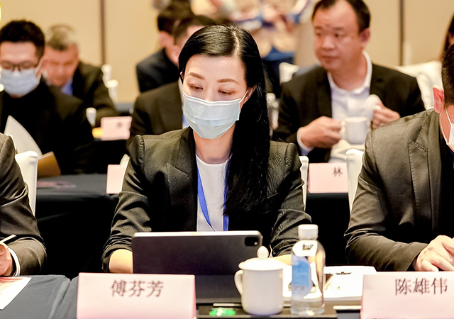 20220124162955 ONE游戏官网-皇马巴塞赞助商